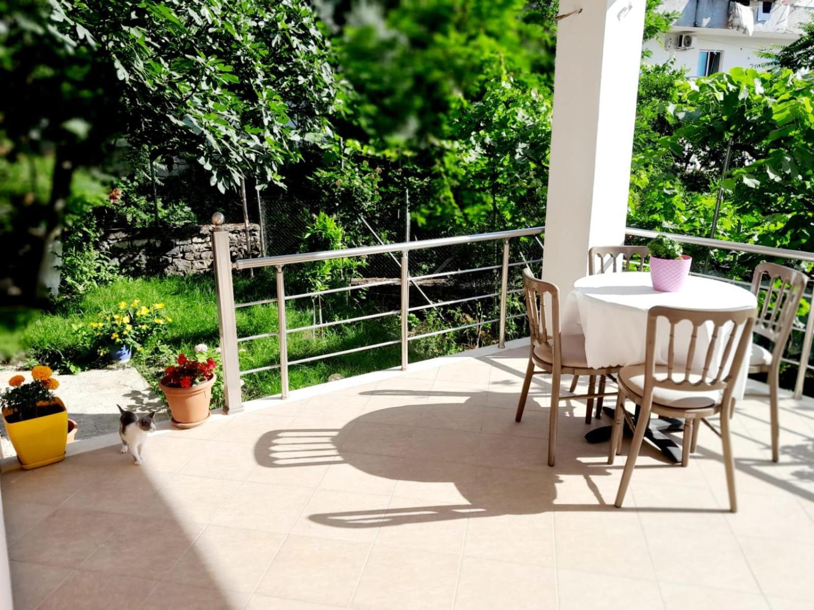 George 1 Apartment Gjirokaster Bagian luar foto