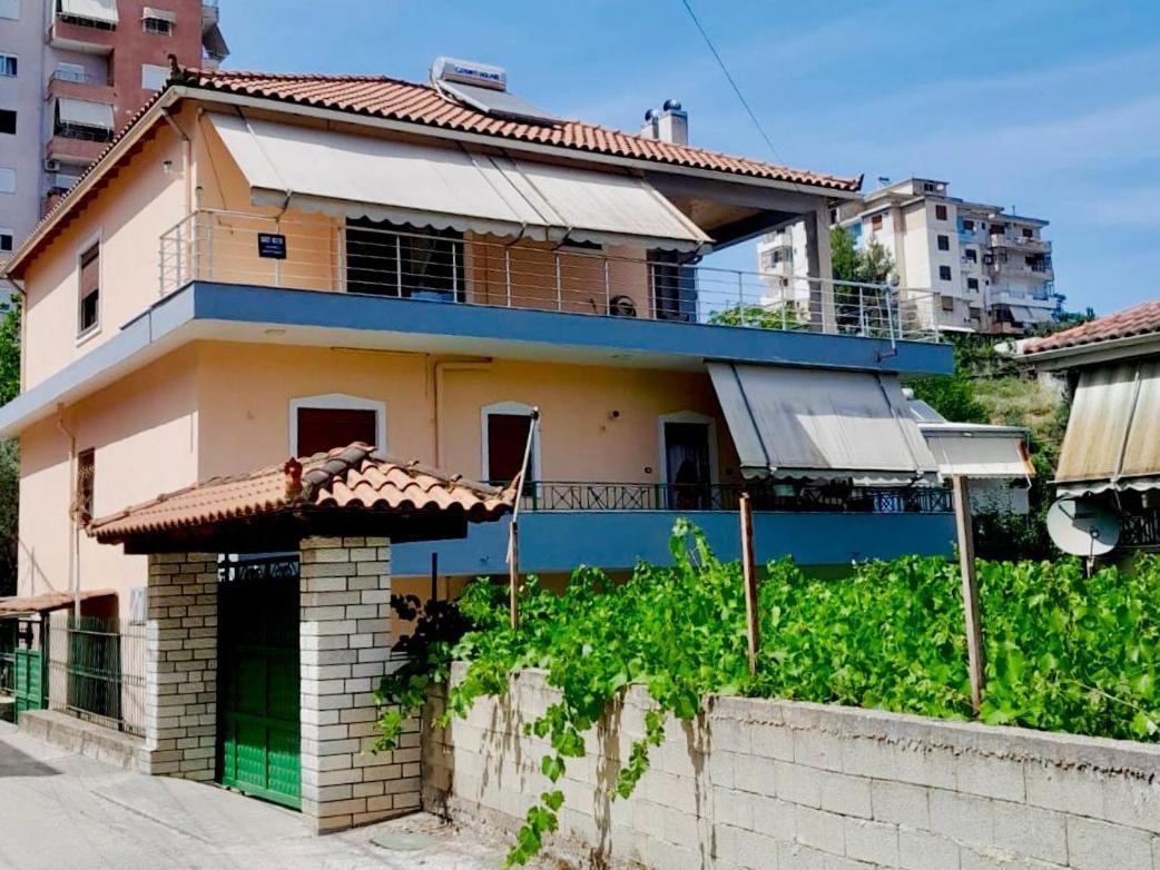 George 1 Apartment Gjirokaster Bagian luar foto