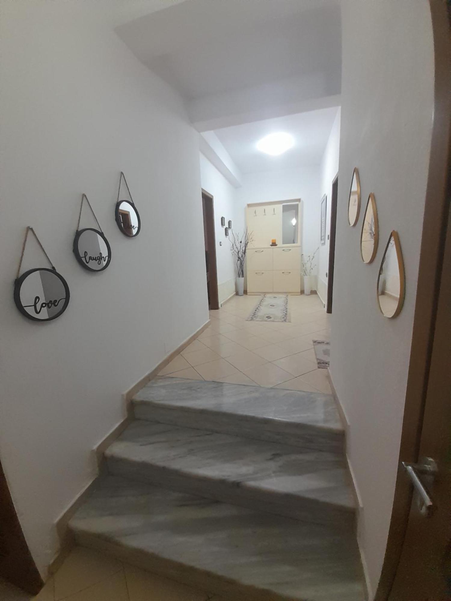 George 1 Apartment Gjirokaster Bagian luar foto