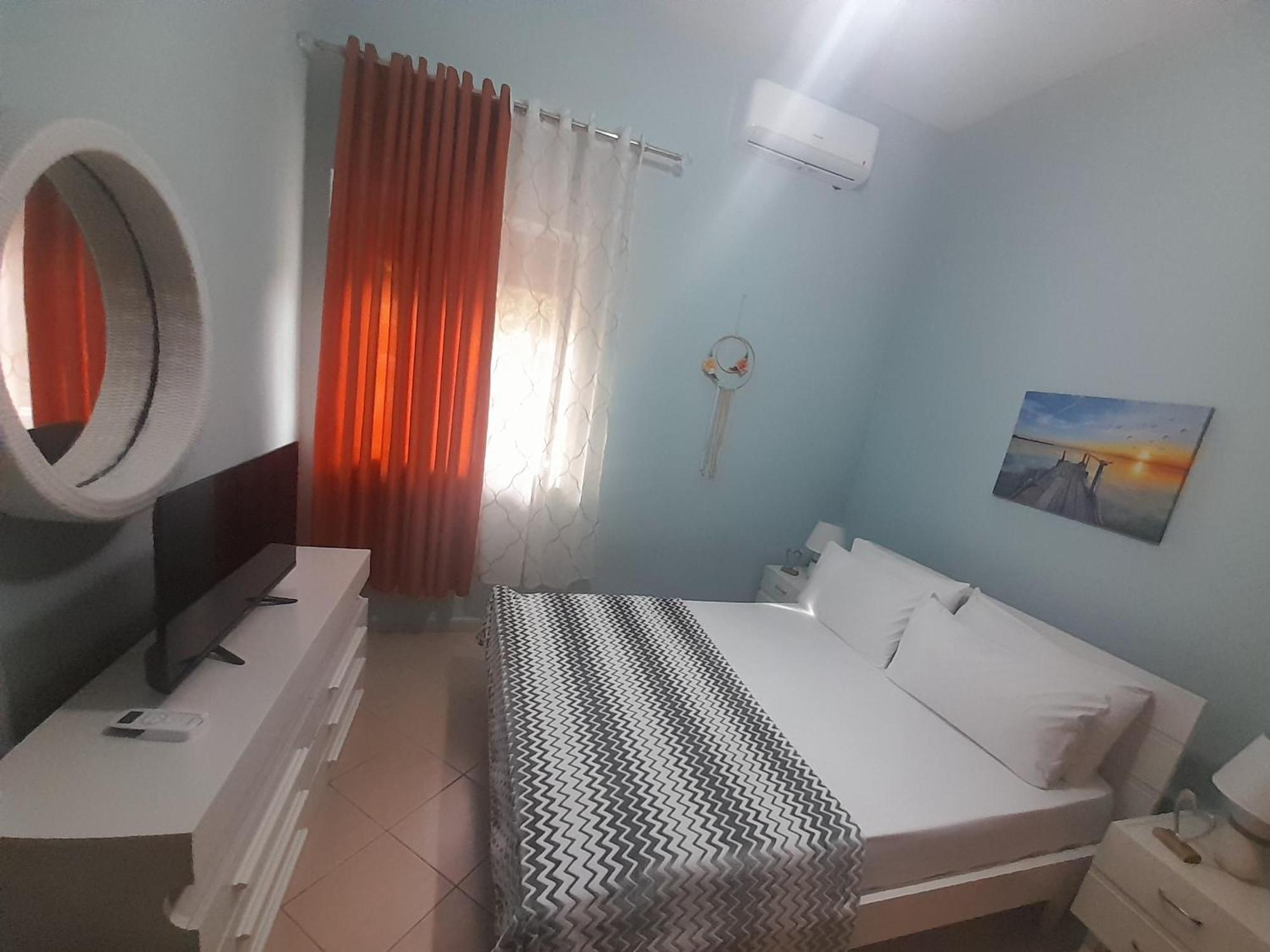 George 1 Apartment Gjirokaster Bagian luar foto